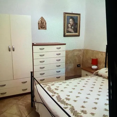 Daire Torre Lapillo, Casa Al Centro A 40 Metri Dalla Spiaggia
